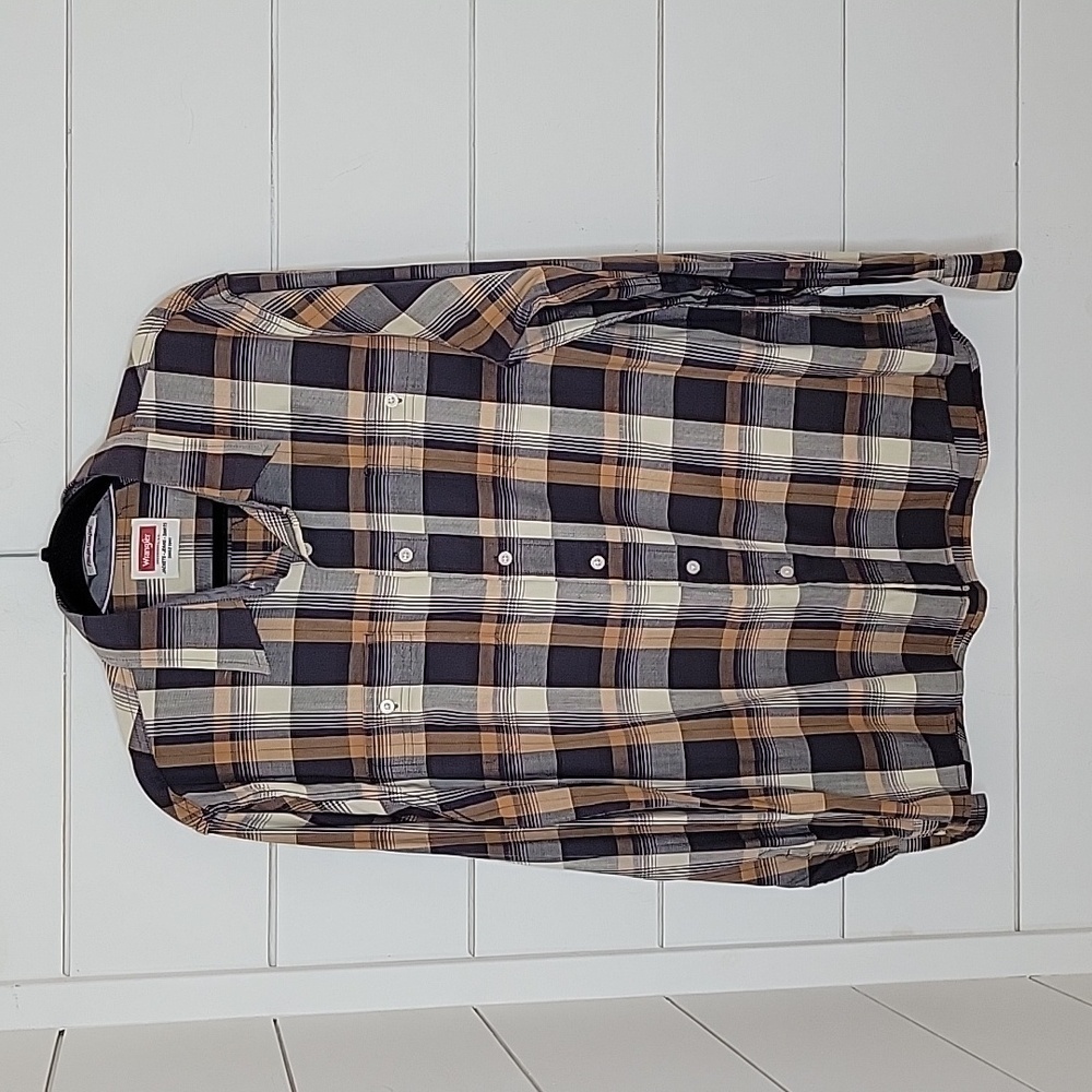 Wrangler Men's Checkered Button Down Shirt - Navy, Tan, White